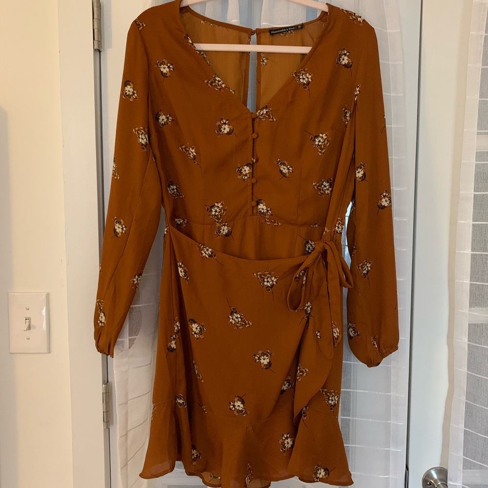 Abercrombie floral wrap dress